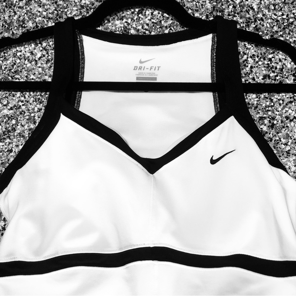 Nike ✦ Dri-Fit White Tennis Dress (M) - Picture 3 of 8